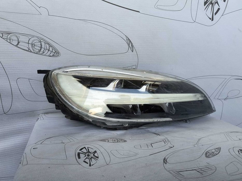 Far Dreapta Uk Full Led Facelift Volvo V40 2015 / 2016-2019 Cod OEM 31420450 (1E1)