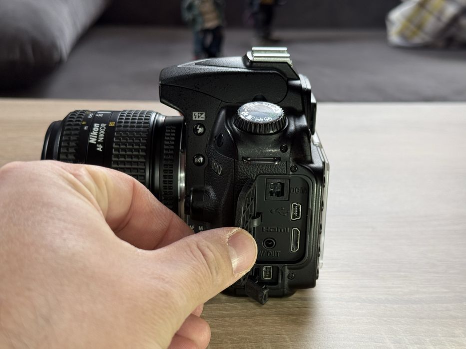 Nikon D90 и обектив