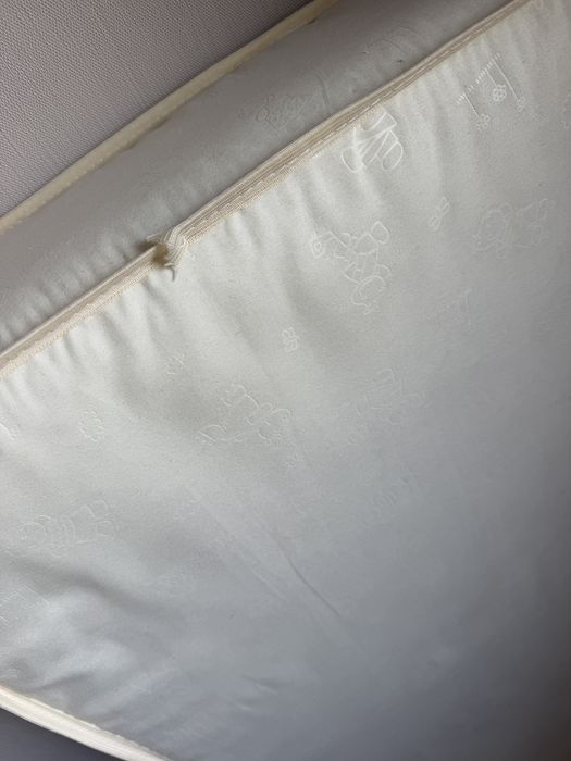 Продам детский матрас 60×120 см