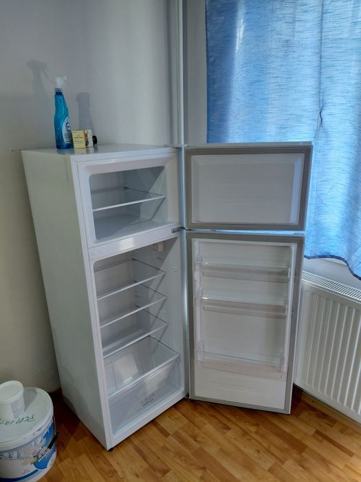 Închiriez garsonieră