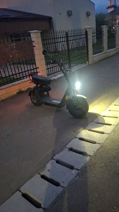 Vând scuter electric