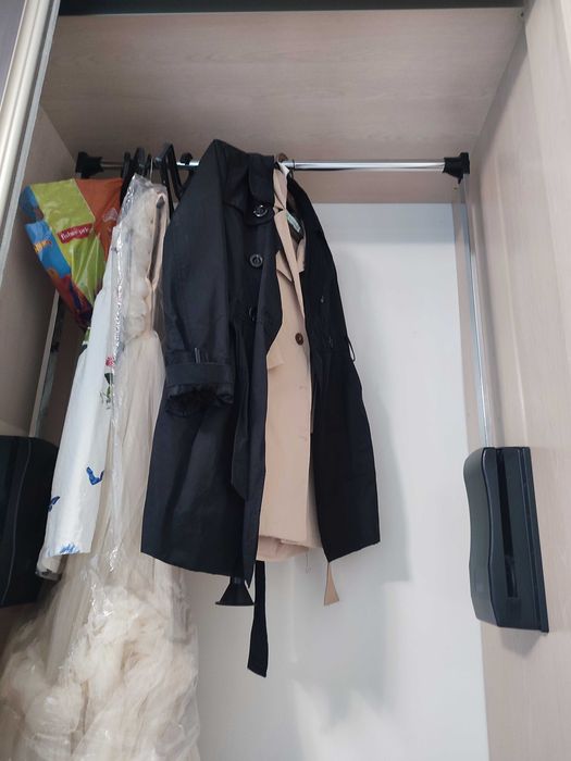 Продам шкаф с тумбочкой