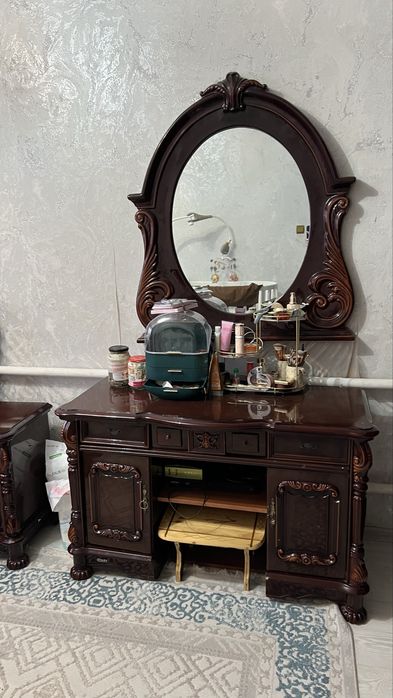 Продам спальний гарнитур срочно