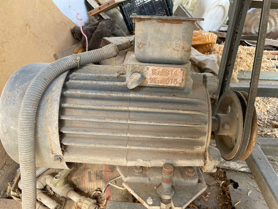 Срочно продается деревообрабатывающий станок