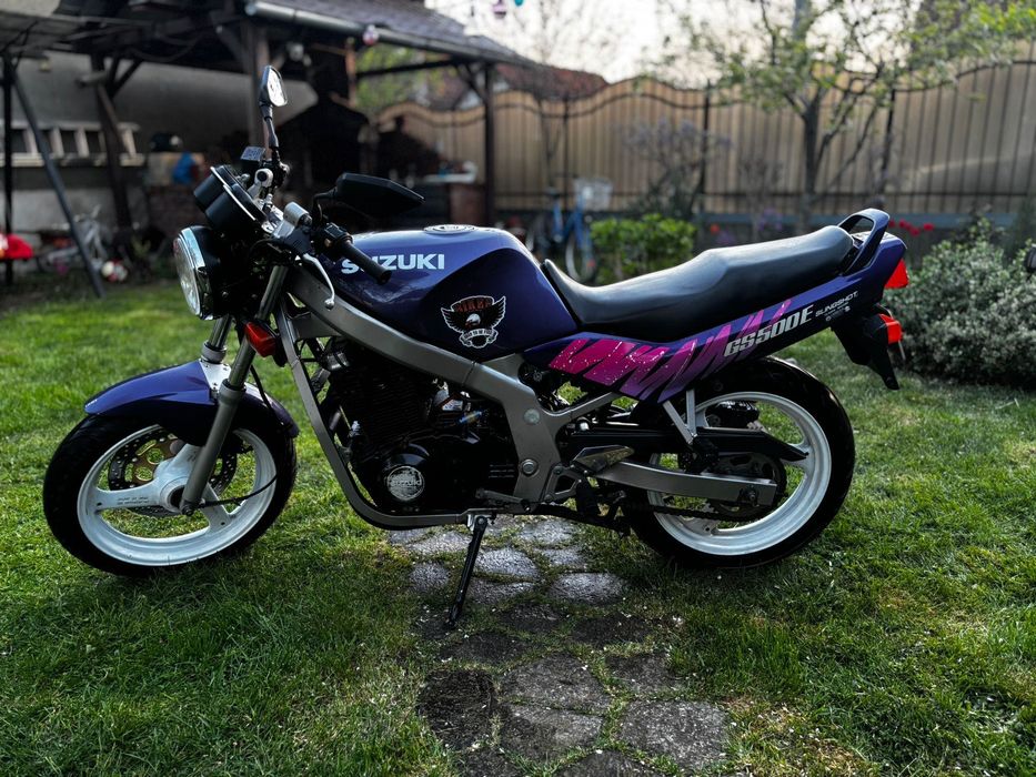 Motor Suzuki GS 500E in stare foarte buna de funcționare ,inscris ,cauciucuri noi  1600 euro pret negociabil Contact 0734032261