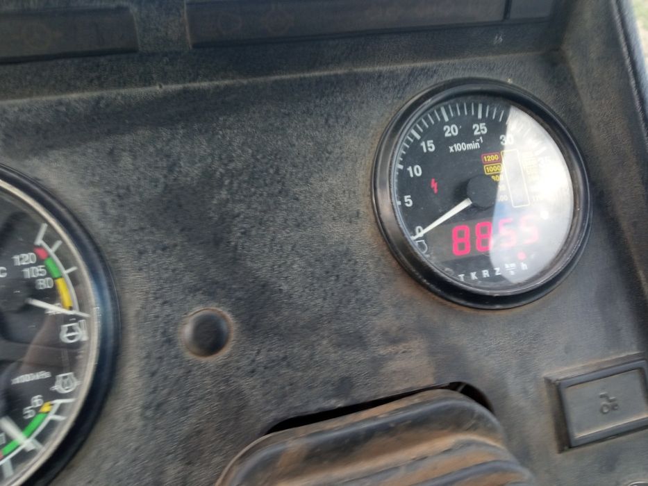 Продам трактор МТЗ 82 с куном стартерный быстросъёмные