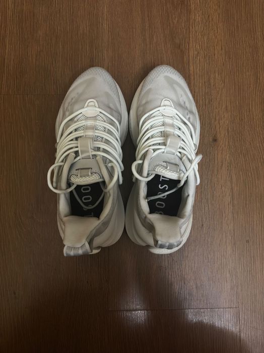 Adidas Alphaboost V1