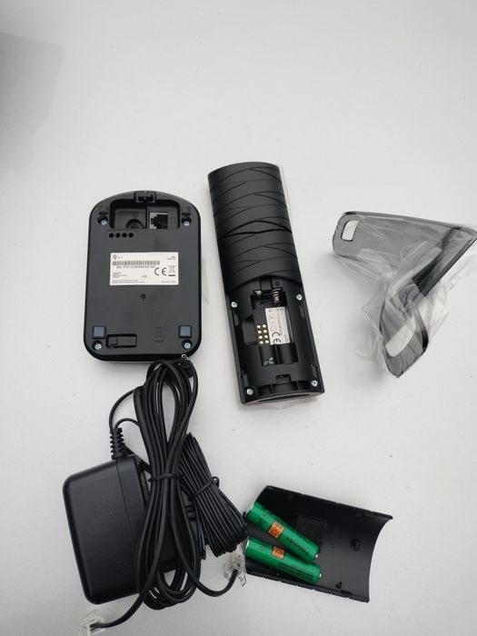 Telefon portabil de camera nou .