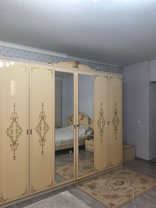 Продам спальный гарнитур + детскую мебель