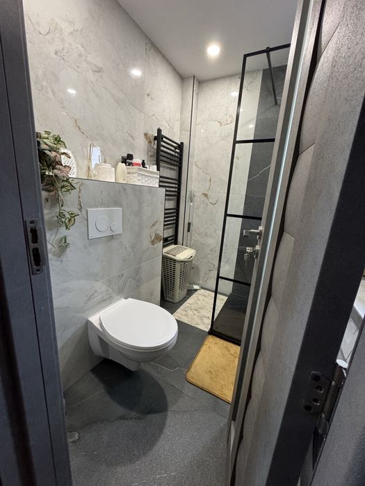 Vand Apartament 3 camere-Zona Garii