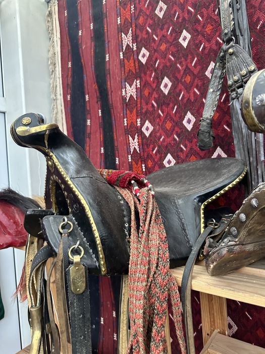 Антикварные седла