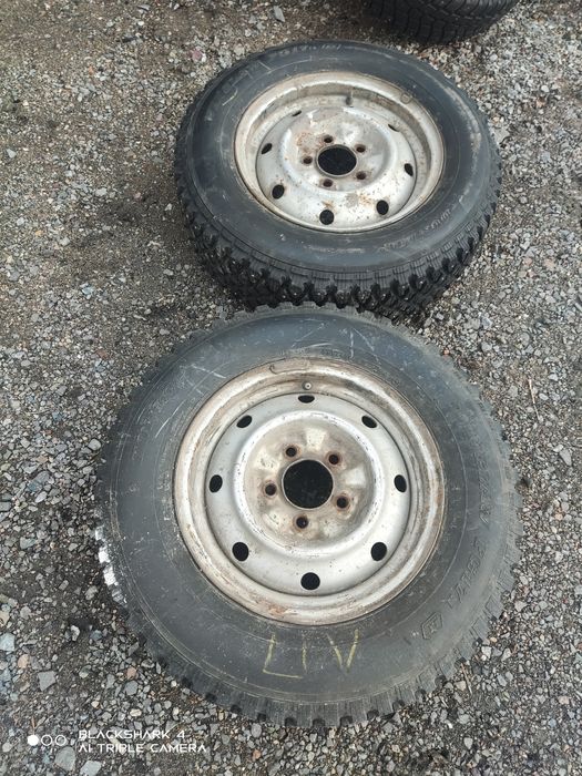 Продам резину с железками