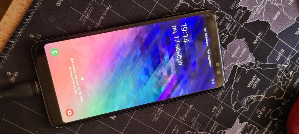 Продам Samsung A8