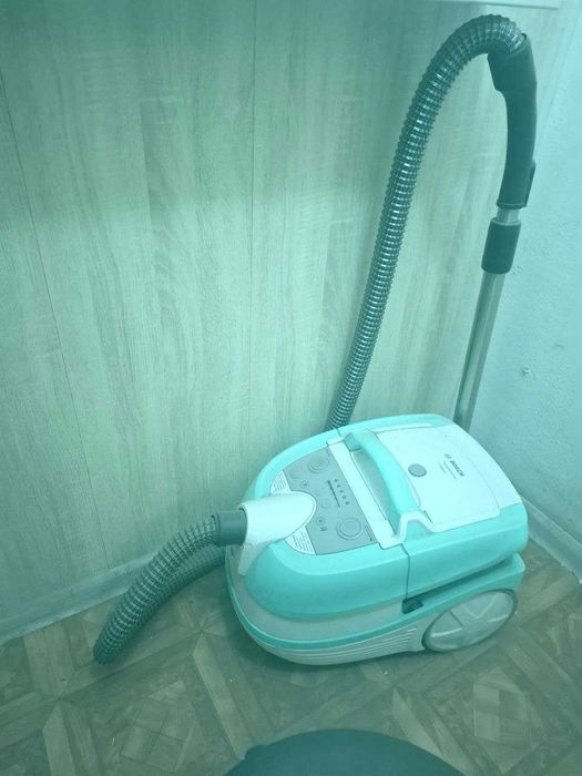 Моющий пылесос Bosch BWD420HYG