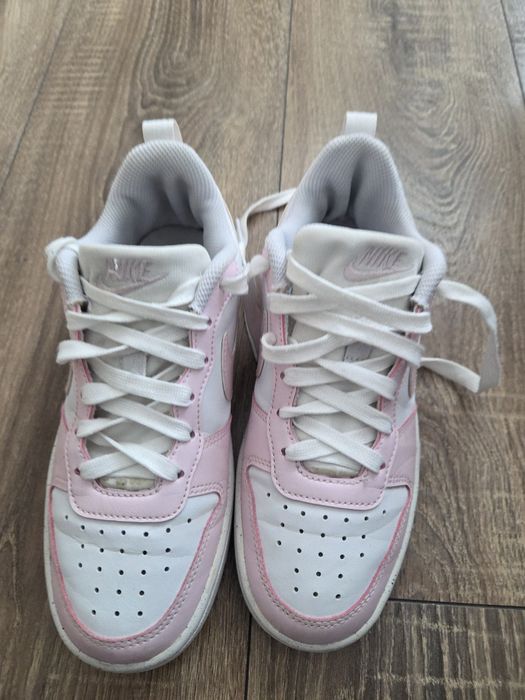 Adidași fete Nike 35.5