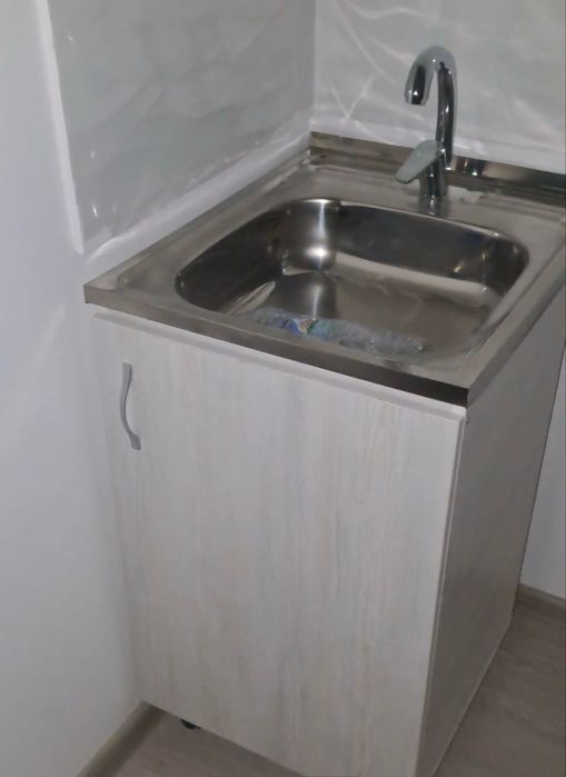 1дымоход 2та мойка сотилади. vanna