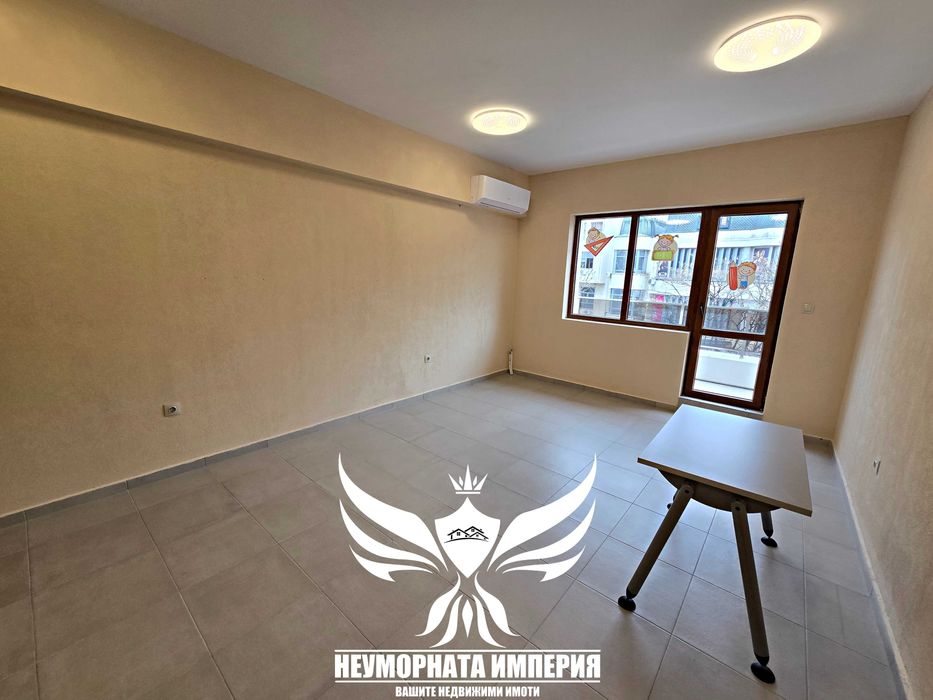 Дава се под наем Офис в Асеновград - 107 кв.м за 615 € - Снимка #19