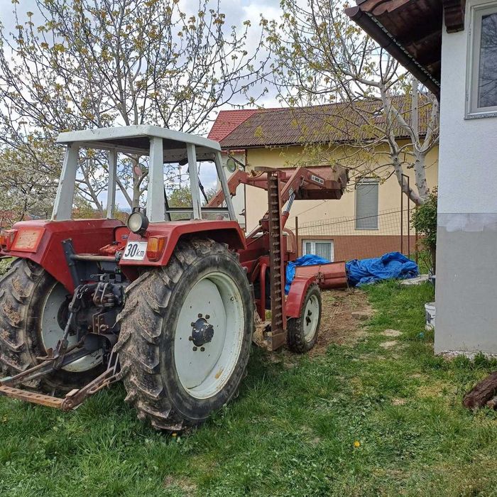 Vand Tractor cu utilaje