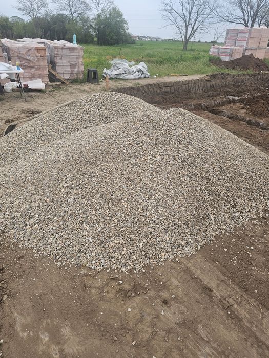 Pământ vegetal si de umplutura