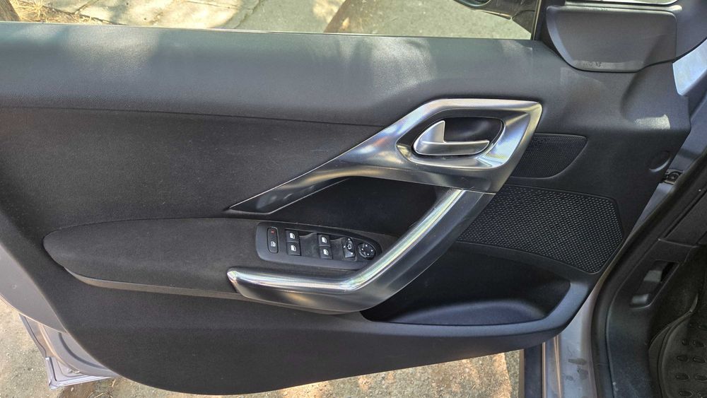 PEUGEOT 2008 1.6 HDi