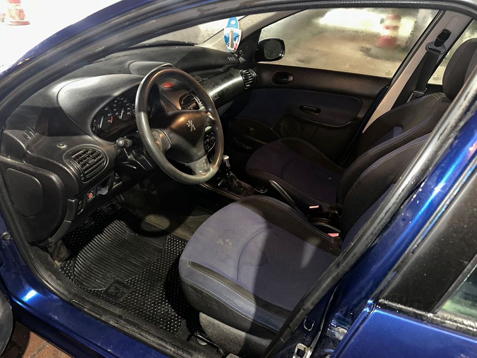 Vând Peugeot 206