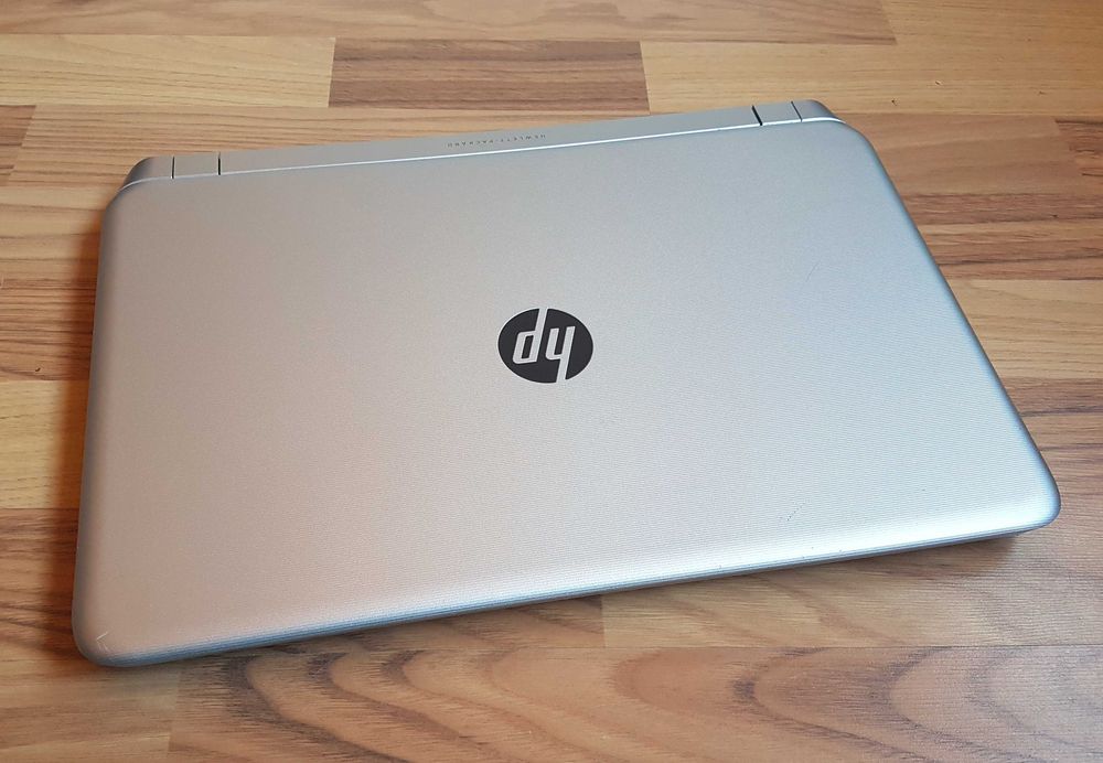 Laptop Slim HP 15.6", AMD A10-7300 Qaud, 8 GB, SSD 240 GB, Radeon R7