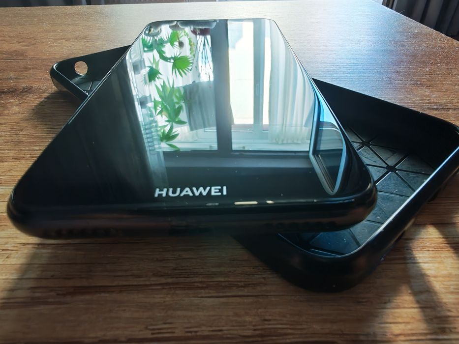 Huawei Y6s cu Google Services (boxa portabila cadou si cablu HDMI)
