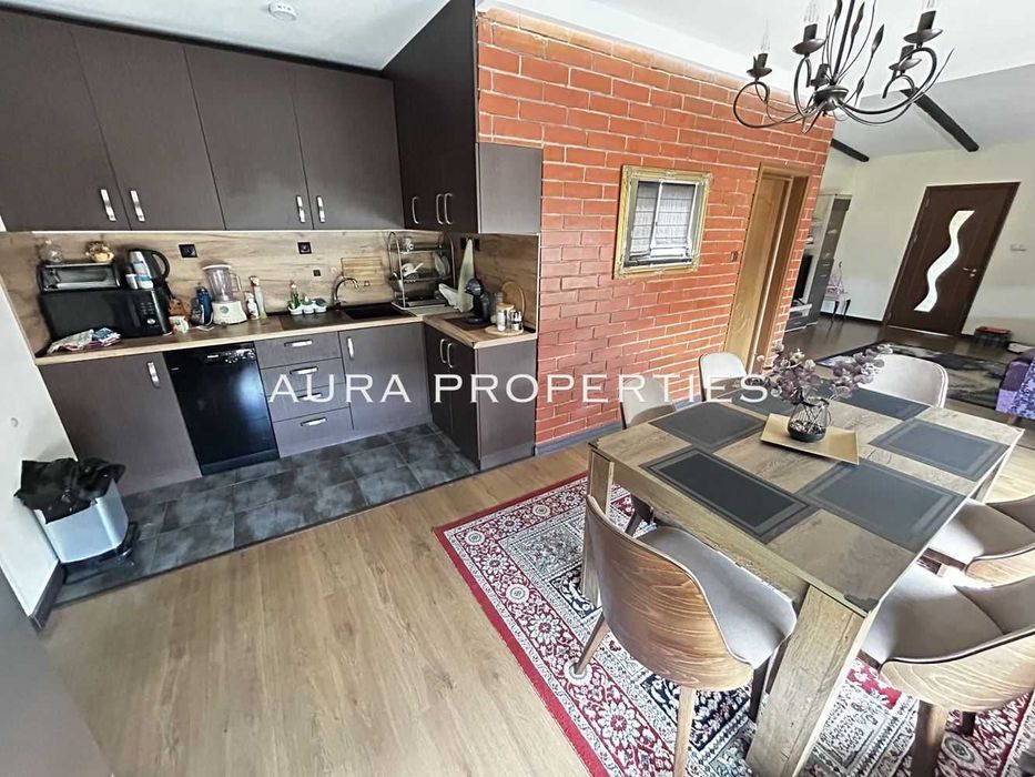 Разград / Къща, напълно обзаведена