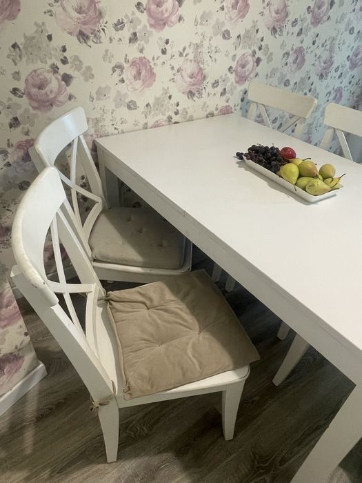 Masa extensibila cu 6 scaune
