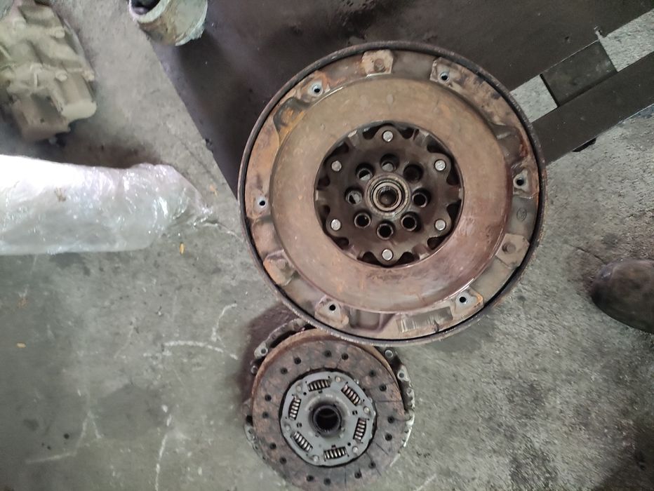 Демпферн маховик за BMW X3 F25 2.0d