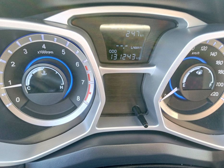 Продам  кроссовер Jac s 3