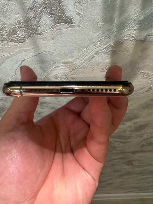 Iphone xs max 64gb sotiladi