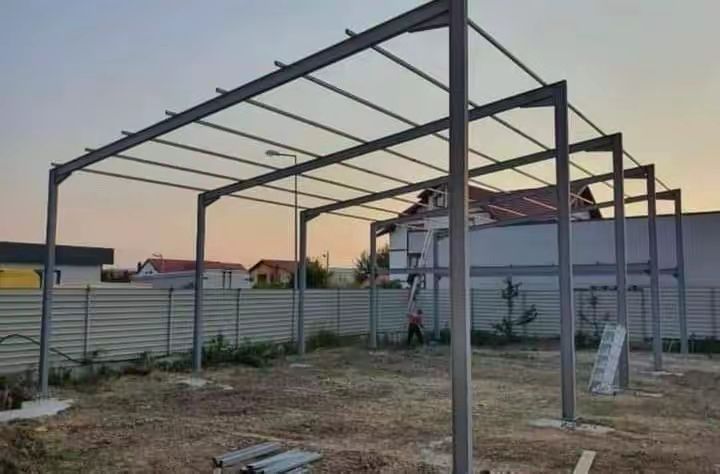 Hale metalice structurii complete
Lățime lungime și h 
5x20x4
6x20x4
8x20x4
10x20x4
12x20x4
14x20x4
16x20x4
18x30x4
20x50x4
Structurile sunt confecțio