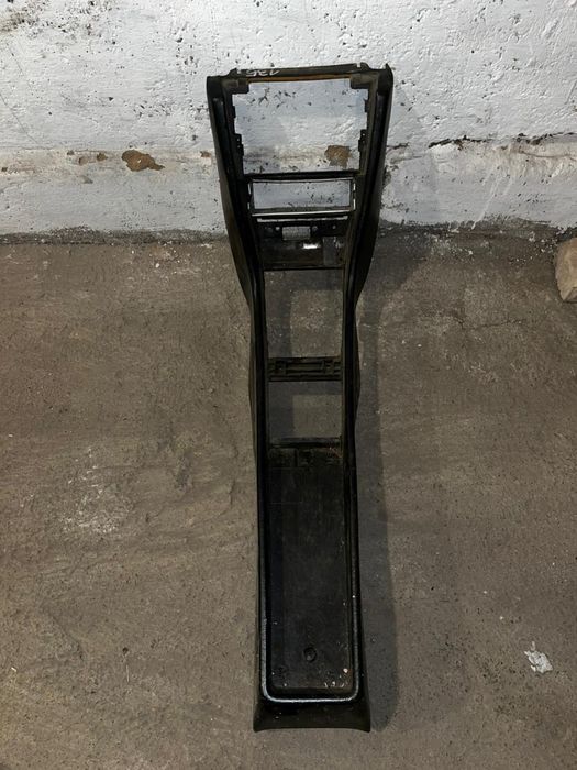 Продаю запчасти 124 мерседес. Авторазбор