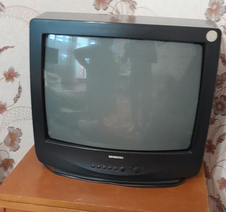 Телевизор цветной