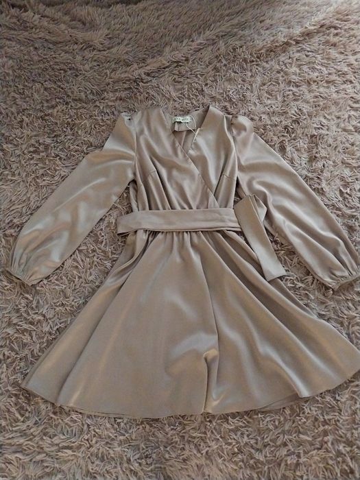 Продам новое платье