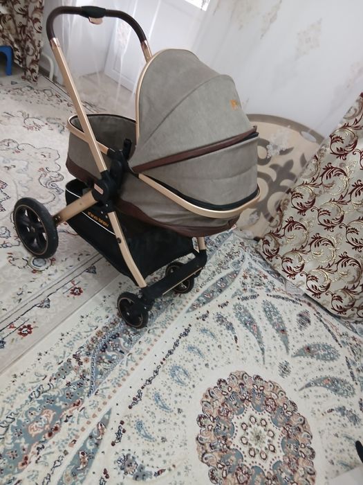 Продам детскую коляску
