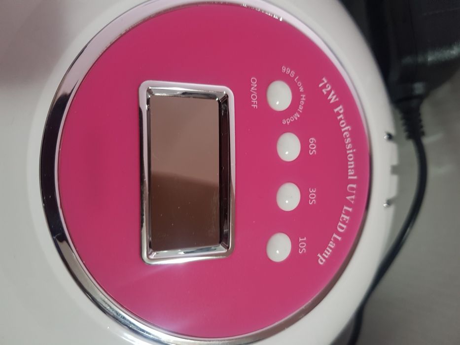 Unghii cu gel noua in cutie nefolsit