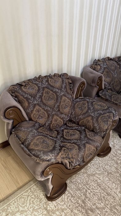 Продам диван тройку