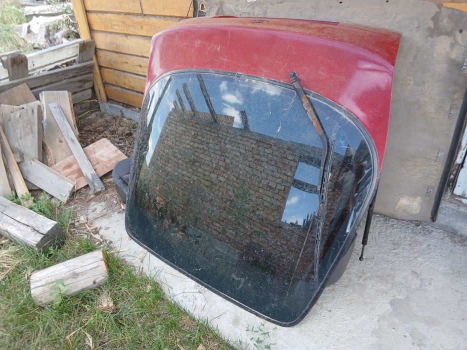Запчасти на КАРИНУ Е