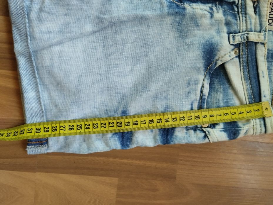 Дамски дънкови къси панталони Only и Gaudi