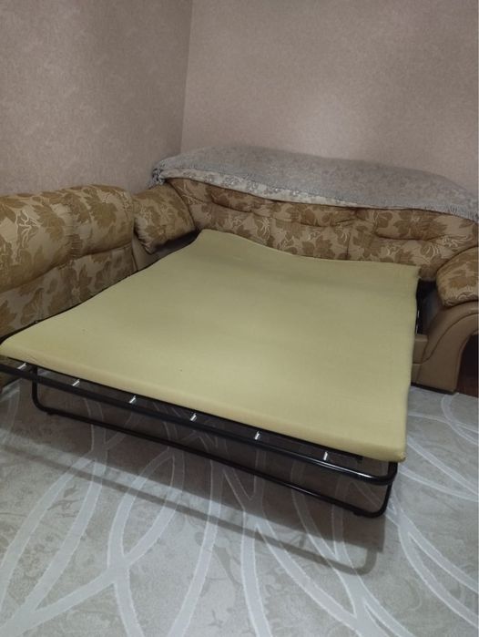 Продаю диван в хорошем состоянии