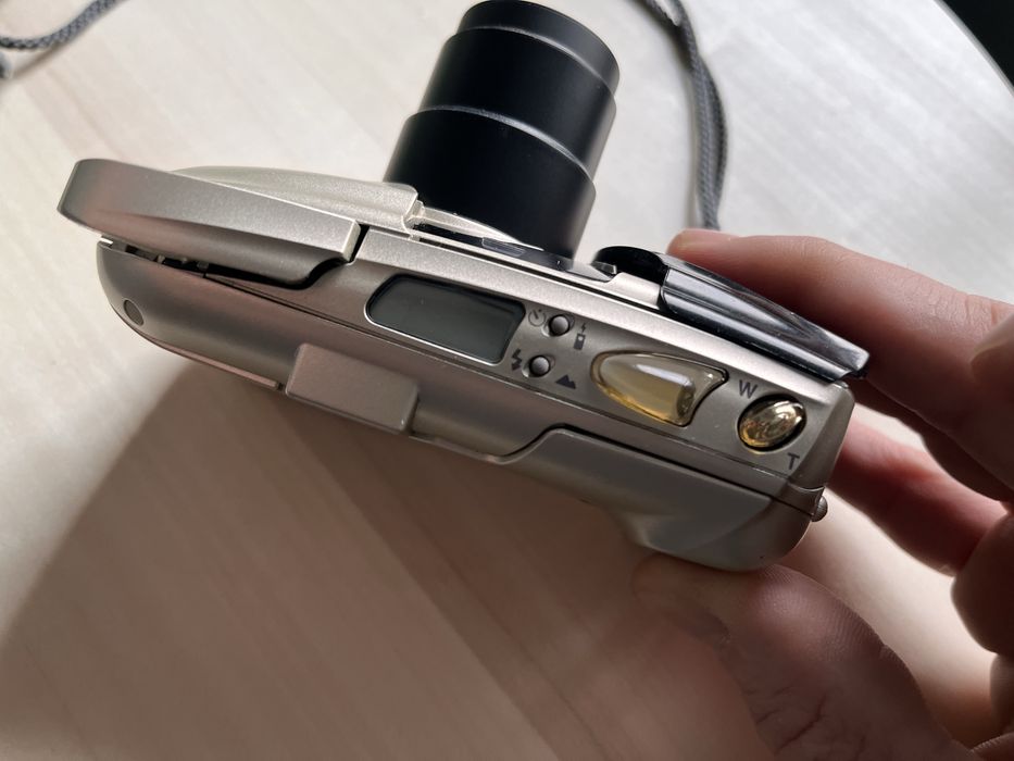 Olympus mju2  -aparat foto pe film