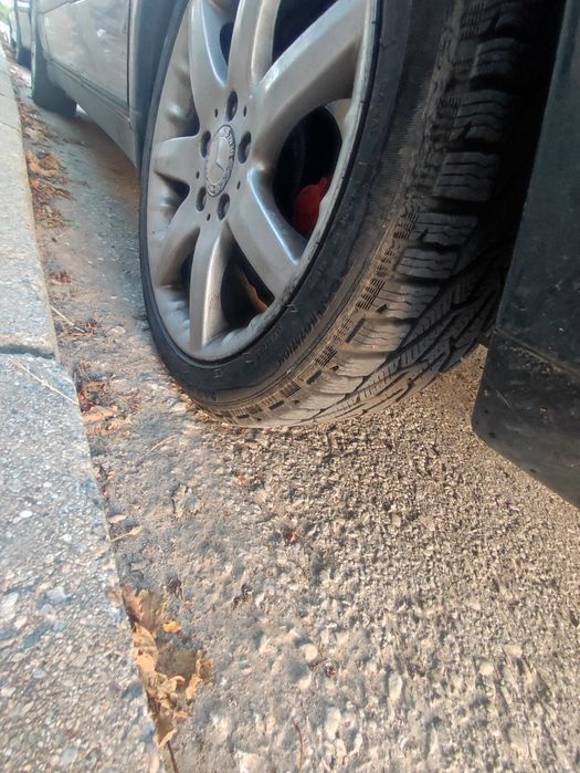 Продавам джанти и гуми