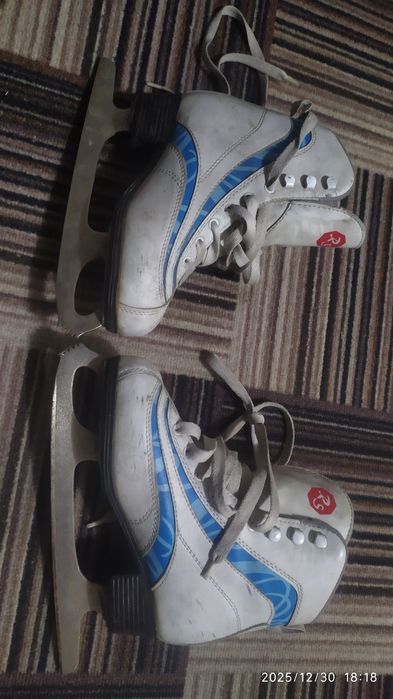 Коньки детские .