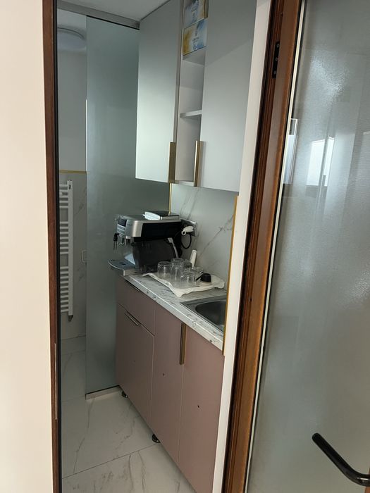 Inchiriere birou. Împart biroul