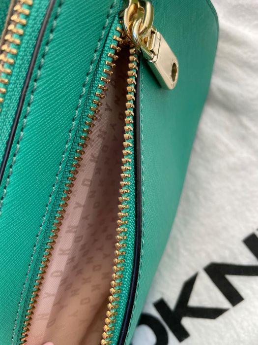 DKNY дамска чанта