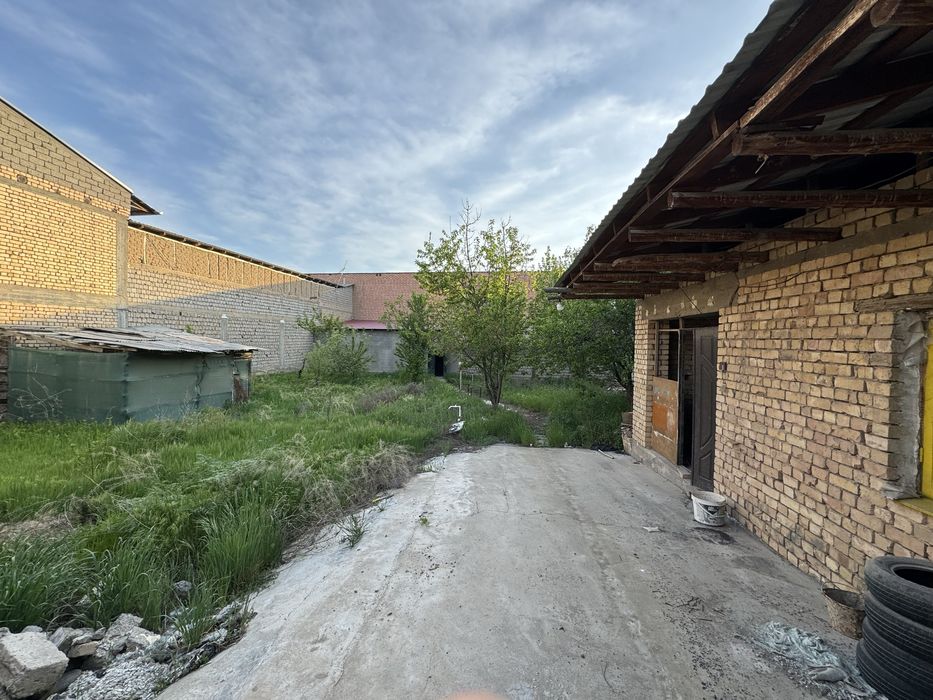 Yer sotiladi toshmi postdan kirganda boʻlib ham sotaman