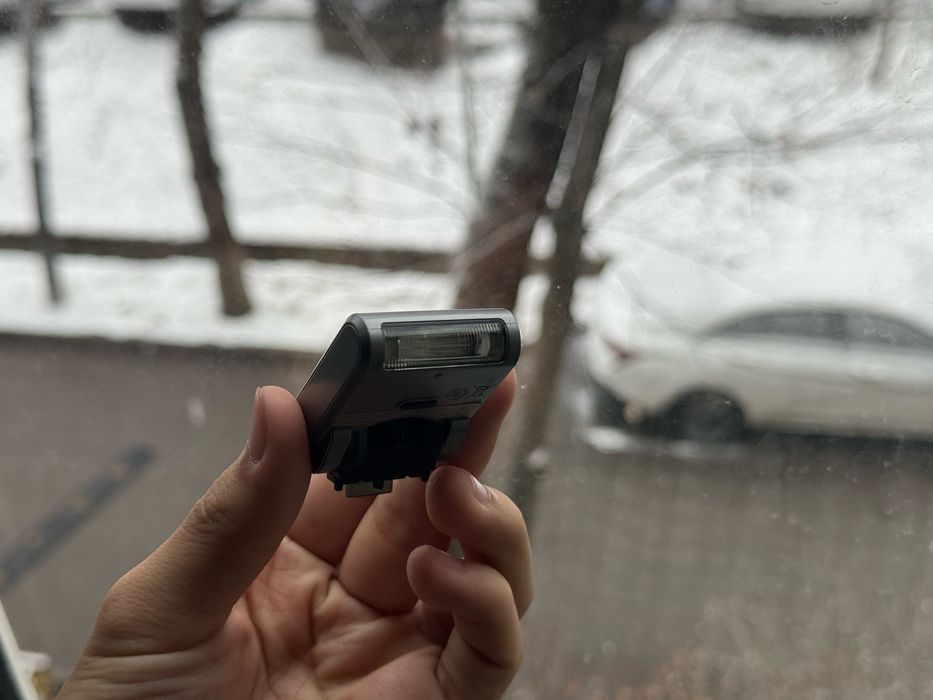 Вспышка Sony HVL-F7S