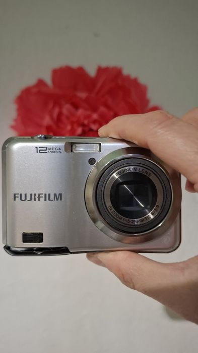 Компактен дагитален фотоапарат Fujifilm FinePix AX